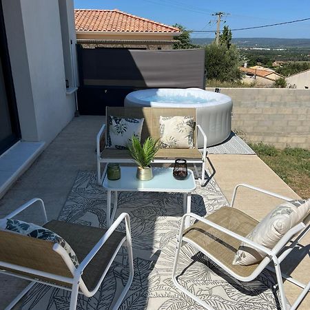 Agreable Villa Recente Au Coeur D'Un Charmant Petit Village Sernhac Bagian luar foto